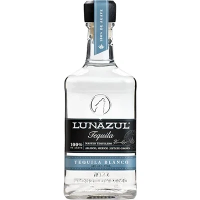Image of Lunazul Blanco Tequila 70cl 40% ABV Award Winning Silver 100% Blue Agave Small Batch hand harvested and crafted Exceptionally smooth balanced 422 0181EGB1