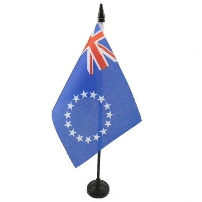 Image of AZ Flag Cook Islands Table 4&#039;&#039; x 6&#039;&#039; Islander Office 100% Polyester 15 10 cm Mini Desk with 10&#039;&#039; Pole and Black Plastic Base