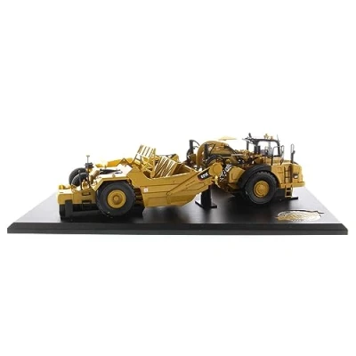 Image of Diecast Masters 1:50 Scale Caterpillar 621K Scraper &amp; CAT No.70 with D7 Track Type Tractor, Evolution Series Collectible Construction Trucks Truck, Model 85563