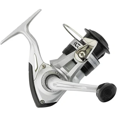 Image of Daiwa Sweepfire E Spin reel 2000C Fishing