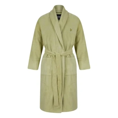Image of Lyle &amp; Scott Men&#039;s Lucas Bathrobe Luxurious Towelling Dressing Gown with Classic Embroidered Eagle Chest Logo (XL, Regular, Pale Olive Green)