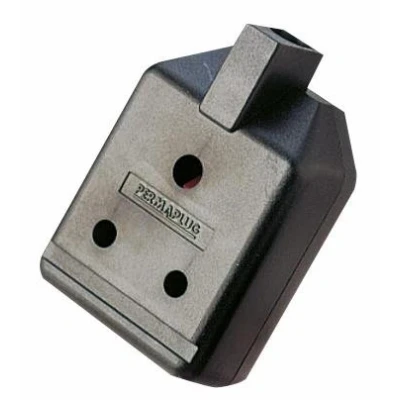 Image of MASTERPLUG Trailing Socket 15A 3 Pin Round Blk by Game Points Direct