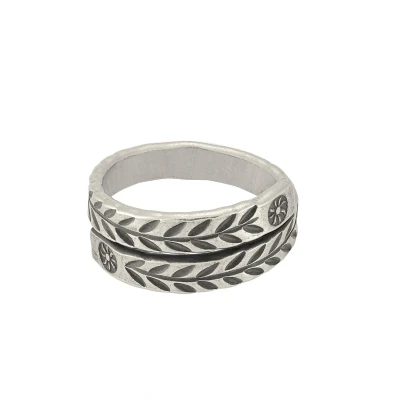 Image of Karen Hill Tribe Silver Ring Overlapping Engraved Leaf Sun Motif RingSize: UK (R 1/2) US (9) EU (18.5)