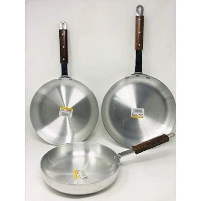 Image of Klassic Aluminium 24cm Frying Omelette Pan with wooden handle