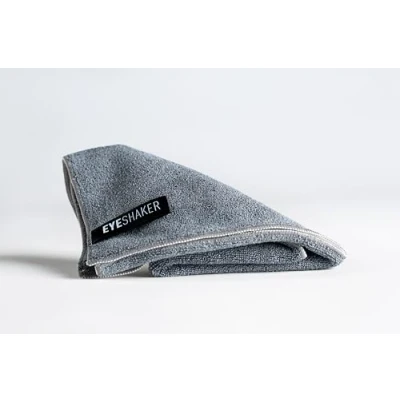 Image of High quality glasses cleaning cloth (30 x 20 cm) microfibre for your glasses, the display of mobile phone and laptop as well lens camera. EYESHAKER®