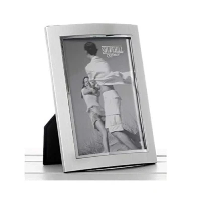 Image of Shudehill Giftware Silver Curved Edge Photo Frame 5x7
