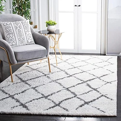 Image of SAFAVIEH Moroccan Shaggy Rug for Living Room, Dining Bedroom Berber Shag Collection, Short Pile, in Cream and Light Grey, 122 X 183 cm