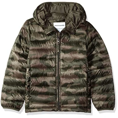 Image of Amazon Essentials Boys&#039; Lightweight Water Resistant Packable Hooded Puffer Coat, Camo Print, 6 7 Years
