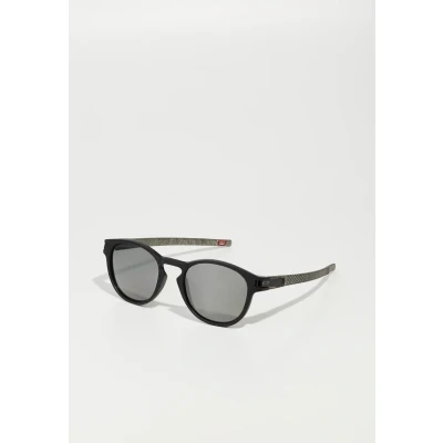 Image of Oakley Man OO9265 LATCH 926574 Occhiali da sole O_matter Black Grey Round Polarized