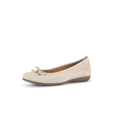Image of Gabor Ring Hovercraft Beige Suede Womens Pumps 44.164.12