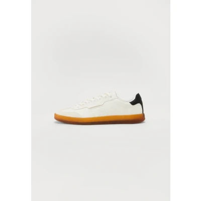 Image of Women’s Sneakers T2500