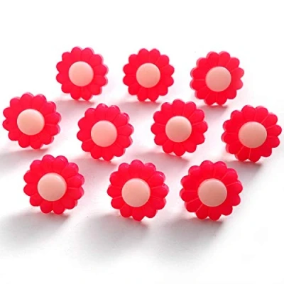 Image of Lightweight Daisy Flower Centre Pop Buttons 15mm Wide Pack of 10 (Pink Petals)