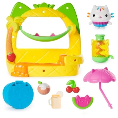 Image of Gabby’s Dollhouse, Cakey’s Fruit Smoothie Balcony Playset, 8 Pcs with Toy Figures, Doll’s House Accessories and Sensory Play, Kids’ Toys for Girls Boys 3+