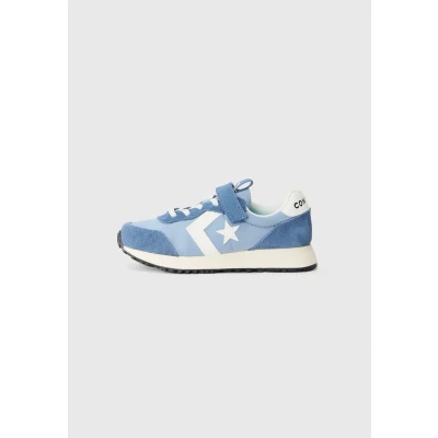 Image of Converse Omega Unisex Trainers for kids, Size: 2, Yeti breath blue/slacker blue shoes