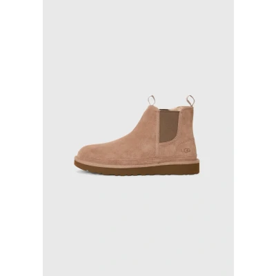 Image of UGG Neumel Chelsea Classic ankle boots, Men&#039;s, Size: 6, Rocky oak shoes