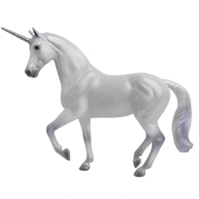 Image of Bandai Breyer Freedom Series Lysander Unicorn Horse Model, 15cm 1:12 Scale Toy, Hand Painted Toys Collectable Figures Make Great Gifts For Girls And Boys