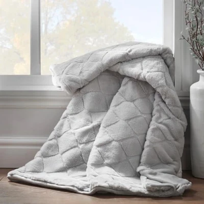 Image of Catherine Lansfield Downstairs Cosy Diamond Faux Fur Soft 130x170cm Blanket Throw Silver Grey
