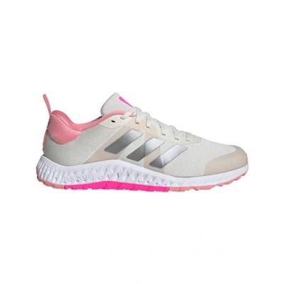 Image of adidas Women&#039;s Everyset Training Sneaker, Chalk White/Iron Metallic/Lucid Pink, 7 UK