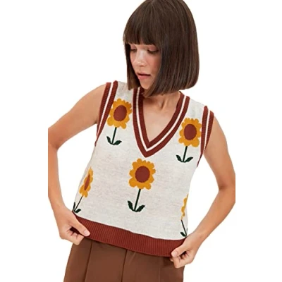 Image of Trendyol Women Regular fit Basic V Neck Knitwear Sweater Stone