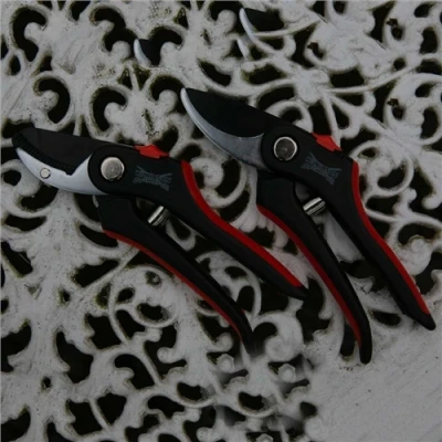 Image of Wilkinson Sword Pruner Twin Pack Boxed