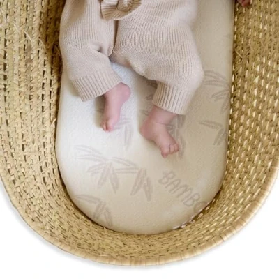 Image of Clair de Lune Natural Bamboo Palm Moses Basket/Noah Pod® Mattress 74 x 28 cm