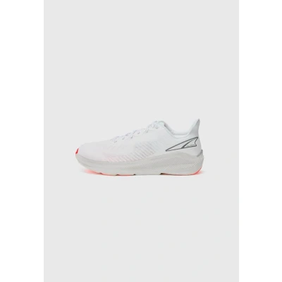 Image of Altra Experience FORM Road running shoes, Men&#039;s, Size: 9.5, White/coral shoes