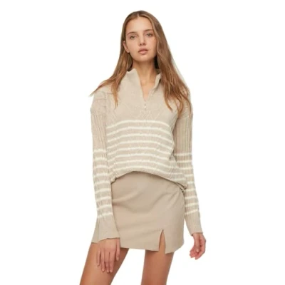 Image of Trendyol Women Regular fit Basic Crew Neck Knitwear Sweater Stone