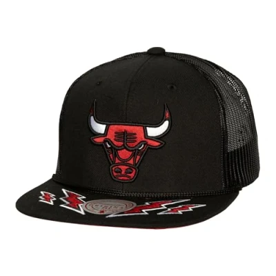 Image of Mitchell &amp; Ness NBA Recharge Trucker Cap Chicago Bulls, black, One Size
