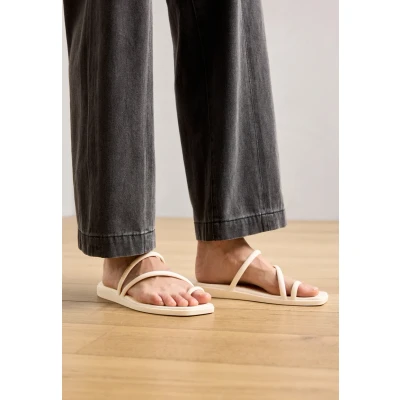 Image of Crocs Women&#039;s Sandal, Miami Toe Loop Dew, 3 UK Women