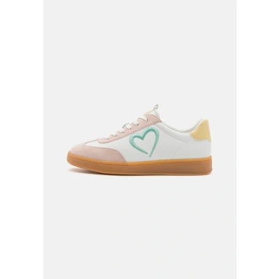 Image of Marco Tozzi Guido Maria Kretschmer Trainers, Women&#039;s, Size: 7, White/powder shoes