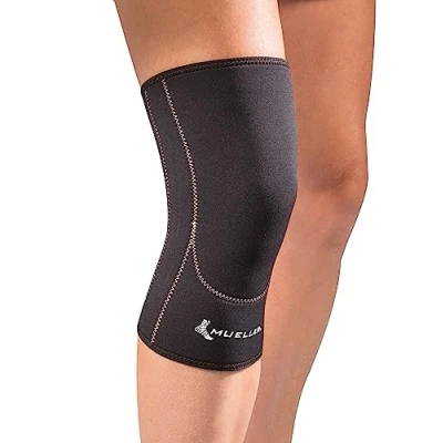 Image of MUELLER Closed Patella Knee Sleeve, MD,Black