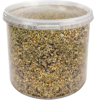 Image of GardenersDream Robin &amp; Songbird Mix Nutritious Wild Bird Food for Garden Birds Free of Husks Germinating Seeds Premium Quality Source Protein and Energy Year Round Feed Mixture (2.5L Tub)