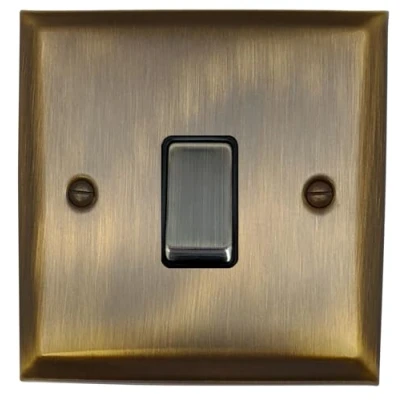 Image of Spectrum Antique Brass Light Switch (1 Gang/Brass Switch) SAB301