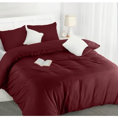 Image of Utopia Bedding Duvet Cover with Pillow cases Double Soft Microfibre Polyester Quilt Set (Burgundy)