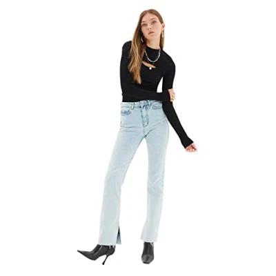 Image of Trendyol Woman Basics High Waist Straight Leg Flare Jeans Schwarz