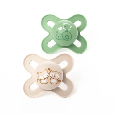 Image of MAM Original Start Soothers 0 2 Months (Pack of 2), Baby with Self Sterilising Travel Case, Newborn Essentials, White/Green (Designs May Vary)
