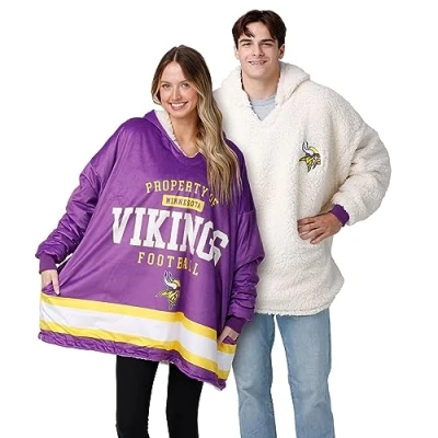 Image of FOCO Unisex&#039;s NFL Logo Reversible Oversized Sherpa Hoodie Sweatshirt Hoodeez, Property of Team, One Size