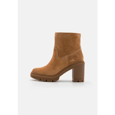 Image of Timberland Allington Heights Platform ankle boots, Women&#039;s, Size: 4, Rust Suede