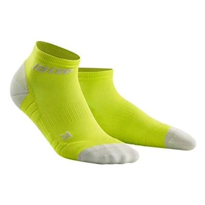 Image of CEP LOW CUT socks 3.0 for men Sport workout and fitness in green, size V