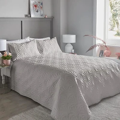Image of Serene Dreams &amp; Drapes CVASVKHUPO Polyester Cavali Pinsonic Bedspread, Silver, 200cm x 230cm