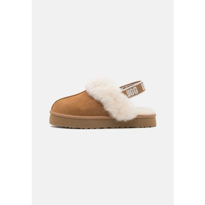Image of UGG Funkette Slippers for kids, Size: 3, Chestnut shoes