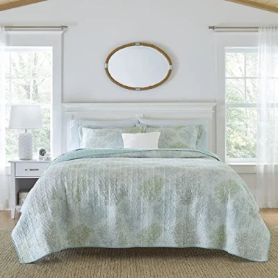Image of Laura Ashley Home Quilt Set Ultra Soft All Season Bedding, Reversible Stylish Coverlet with Matching Sham(s), Blue, Twin