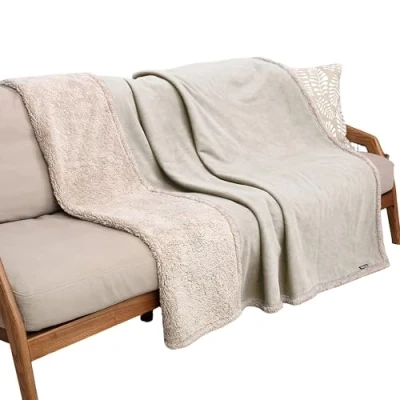 Image of Waterproof Dog Blanket, Pet Pee Proof Fleece Sherpa Throw Blanket for Sofa Couch Bed Protection, Washable Reversible Furniture Protector Cover 150 x 130 cm Camel