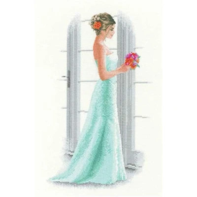Image of Heritage Crafts Elegance Cross Stitch Kit Daisy (Aida)