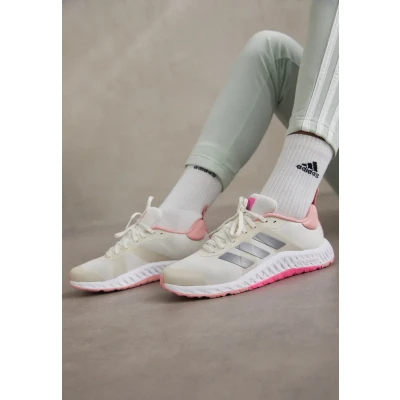 Image of adidas Performance Everyset Training shoe, Women&#039;s, Size: 7.5, Chalk white/iron metallic/lucid pink Textile/synthetics