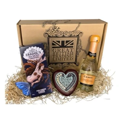 Image of Hamper for Her Cheese, Prosecco and Crackers
