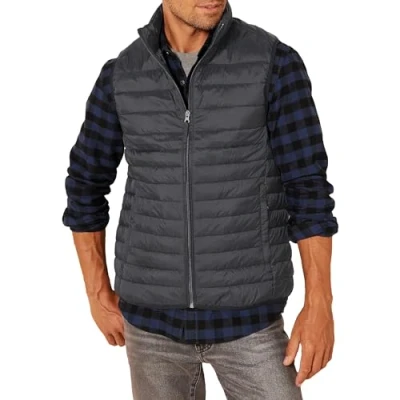 Image of Amazon Essentials Men&#039;s Lightweight Water Resistant Packable Puffer Gilet, Black, L