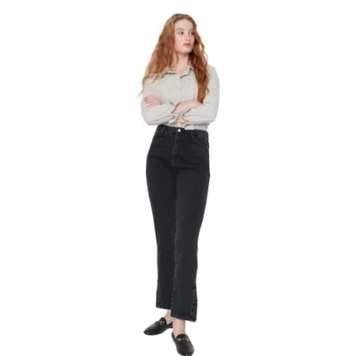 Image of Trendyol FeMan Basics High Waist Straight Leg Regular fit Jeans Schwarz