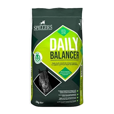 Image of SPILLERS Daily Balancer Horse Feed 15KG, Mint &amp; Rosemary Contains Vitamins, Minerals and Biotin Provides Balanced Diet for Horses Ponies No Added Iron Supports Hoof Health