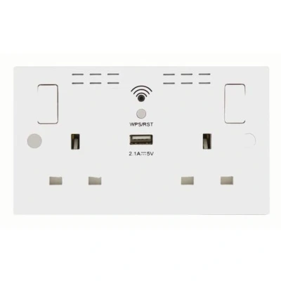 Image of British Gas BG USB Charger and Wi fi Range Extender Socket 167050
